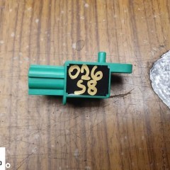 Czujnik Uderzenia 8K0955557C 1K0909606C Czujniki Uderzeniowy Sensor Audi A4 B8 A5 A6 Q5 VW Skoda Seat