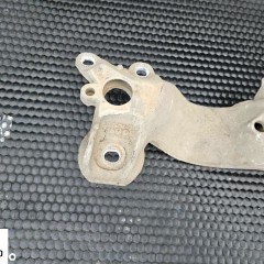 Łapa Wspornik 8E0399263AL Poduszka Podpora Belka Skrzyni Skrzynia Biegów Audi A4 B6 B7