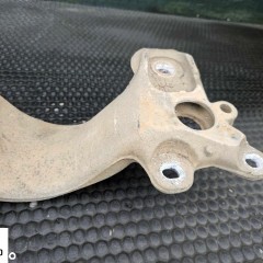 Łapa Wspornik 8E0399263AL Poduszka Podpora Belka Skrzyni Skrzynia Biegów Audi A4 B6 B7