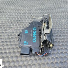Zamek Drzwi 4B1837015G 8E1837016C Rygiel Lewy Prawy Przod Przedni Europa Audi A4 B6 A6 C5 Sedan Kombi