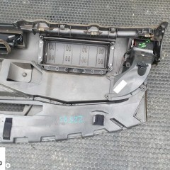 Konsola 8E1857067A Deska rozdzielcza Kokpit Soul Czarna Kraki Nawiew Podswietlane AUDI A4 B6 Europa