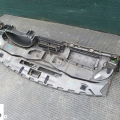 Konsola 8E1857067A Deska rozdzielcza Kokpit Soul Czarna Kraki Nawiew Podswietlane AUDI A4 B6 Europa