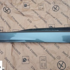 AUDI E-TRON LEWA LISTWA NA DRZWI PRZÓD 4KE853059A ORYGINAŁ KOLOR