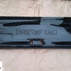 DODGE RAM 1500 REBEL 2019 - 2024 KLAPA BAGAZNIKA BURTA CZARNA 370V1003 ORYGINAŁ