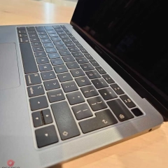 Apple MacBook Air A1932 jak nowy.