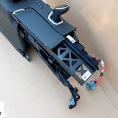 CADILLAC XT4 TUNEL MECHANIZM BIEGOW PANEL NOWY