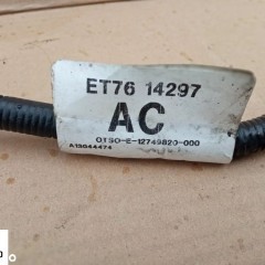 Ford Turneo Courier Dysza spryskiwacza szyby przedniej kompletne 2015