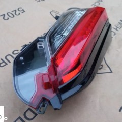 TOYOTA RAV4 V LAMPA PRAWA W KLAPA LED ORYGINAŁ