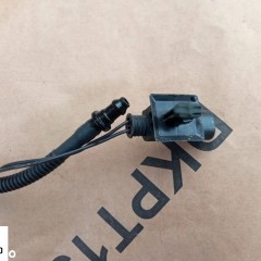 BMW X1 F48 SPRYSKIWACZE SZYBY PRZEDNIEJ KOMPLET 2708097 ORYGINAŁ 2018