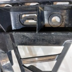 ŚLIZG ZDERZAKA TYŁ LEWY MERCEDES W177 A1778850700