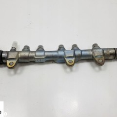 BMW X4 F26 X3 F25 LISTWA WTRYSKOWA