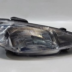 LAMPA REFLEKTOR PRZÓD PRAWY PEUGEOT 206 98-06r. 20-5759