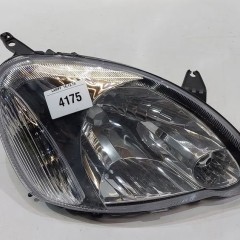 LAMPA REFLEKTOR PRZÓD PRAWY TOYOTA YARIS I LIFT 03-06r. 20-A353