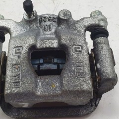 NISSAN JUKE 1.6T 4x4 ZACISK HAMULCOWY LEWY TYŁ