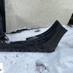 słupek próg lewy BMW X1 E84 09-
