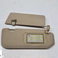 OSŁONA PRZECIWSŁONECZNA PRAWA MERCEDES W251 08r