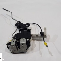 ZAMEK DRZWI TYŁ LEWY GRAND CHEROKEE WK2 11r