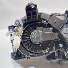 NAGRZEWNICA KOMPLETNA TOYOTA VERSO 13-18r LIFT EUR