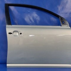 DRZWI PRZÓD PRAWY TOYOTA AVENSIS II T25 03-09r