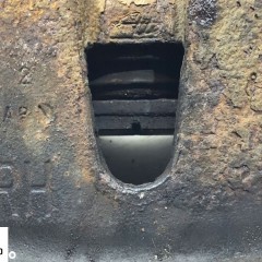 VOLVO V50 S40 ZACISK PRAWY PRZÓD 2.0D HDI TDCI