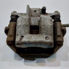 ZACISK HAMULCOWY TYŁ PRAWY TOYOTA VERSO 1.6 D 13-18r D4D