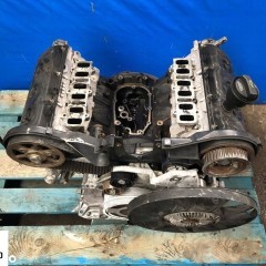 AUDI A4 B6 SILNIK BLOK SŁUPEK 2.5TDI AYM 120kW