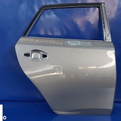 DRZWI TYŁ PRAWY PRAWE TOYOTA AURIS II 12-18r HB