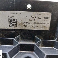 ŻALUZJA KIEROWNICA POWIETRZA MERCEDES W206 22r