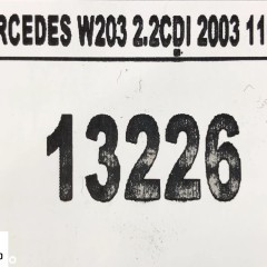 MERCEDES W203 LISTWA ZGARNIAJĄCA SZYBY LEWY PRZÓD