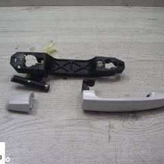 SUZUKI SWIFT MK7 KLAMKA ZEWNĘTRZNA LEWY TYŁ