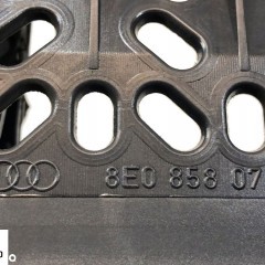 AUDI A4 B6 KOSZ RAMKA RADIA 2 DIN