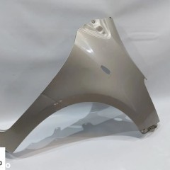 BŁOTNIK PRZÓD PRAWY TOYOTA YARIS II 05-11r