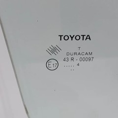 SZYBA PRZÓD PRAWY PRAWA TOYOTA VERSO 09-18r