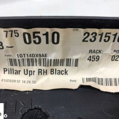 GRAND CHEROKEE WK2 OSŁONA SŁUPKA B PRAWA CZARNA