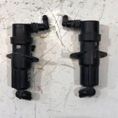 BMW 7 E65 SPRYSKIWACZ REFLEKTORA LAMPY DYSZA 4,4i