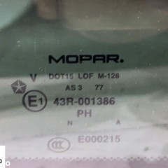 GRAND CHEROKEE WK2 SZYBA BAGAŻNIKA OWIEWKA STOP