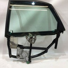 AUDI A4 B5 RAMKA SZKIELET DRZWI SZYBA PODNOŚNIK LT