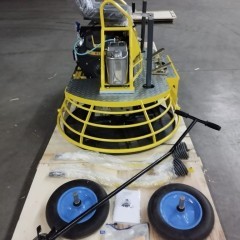 Zacieraczka samojezdna do wylewek mod: FS-D36 RATO R740