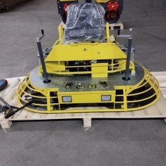 Zacieraczka samojezdna do wylewek mod: FS-D36 RATO R740