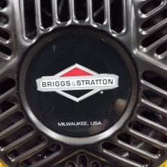 Walec drogowy FS-RL300i silnikiem Briggs&Stratton XR 5.0 1062 U.S.A.