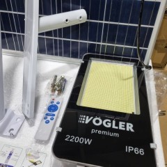 Lampa Solarna Uliczna VÖGLER GmBH, wersja PREMIUM 2200W, latarnia