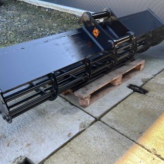 Łyżka skarpowa ażurowa 250cm 9,5-14t