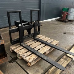 Widły do koparki, kareta 2,5t udźwigu