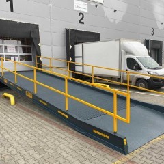 Rampa dokowa najazdowa przeładunkowa wjazd magazyn POLSKA PRODUKCJA