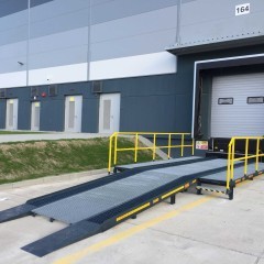 Rampa BUS podwyzszenie dla busa rozładunek POLSKA PRODUKCJA