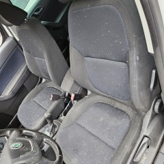 Skoda Yeti fotel kierowcy pasażera prawy lewy  kanapa