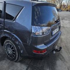 Mitsubishi Outlander II 2.0  wszystkie części!!!