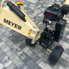 Rozdrabniacz rębak do gałęzi spalinowy Meyer R10SL