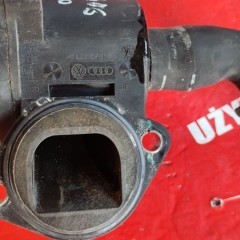 Termostat Obudowa Termostatu z Rurkami z Audi A4 B6 2.0 ALT Automat 02