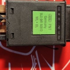 Audi A3 1.8 8L 97r. Włącznik Świateł Awaryjne
